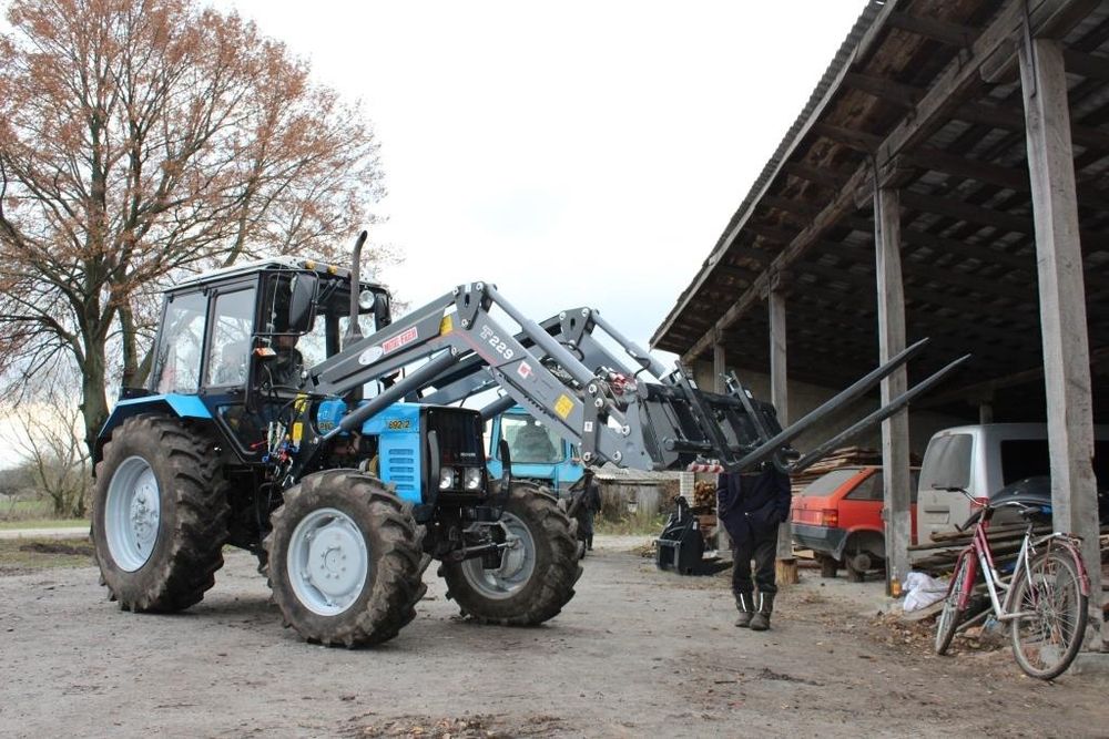 КУН Фронтальний навантажувач Metal-Fach ( Метал Фах ) Т 229/2