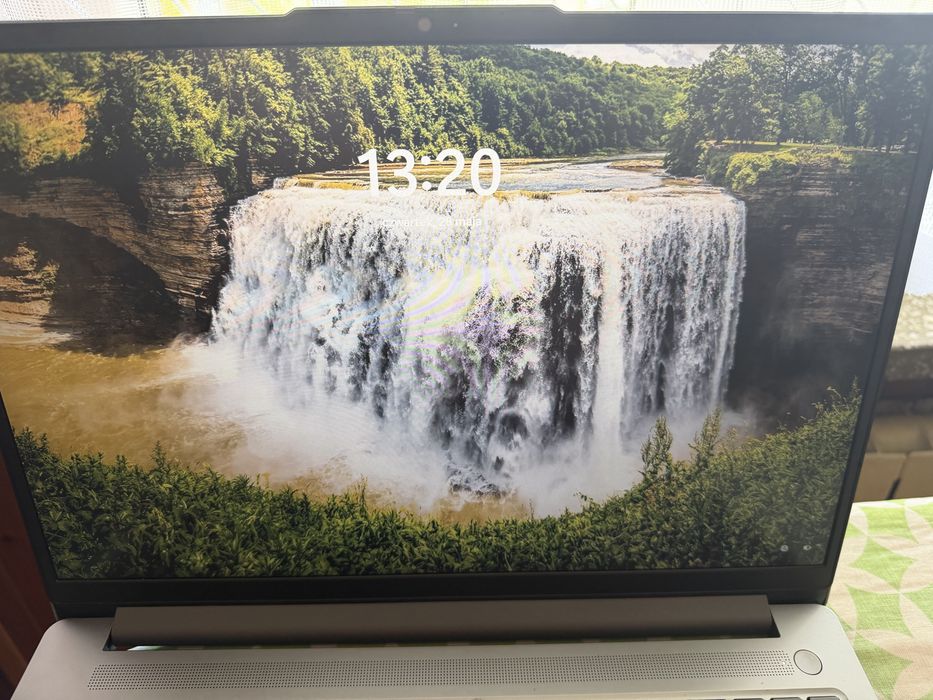 Laptop Lenovo IdeaPad 3 Slim 16IAH8