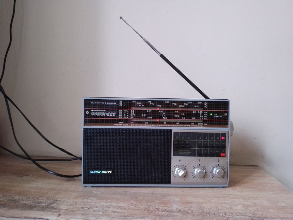 Приёмник с FM. Для дома