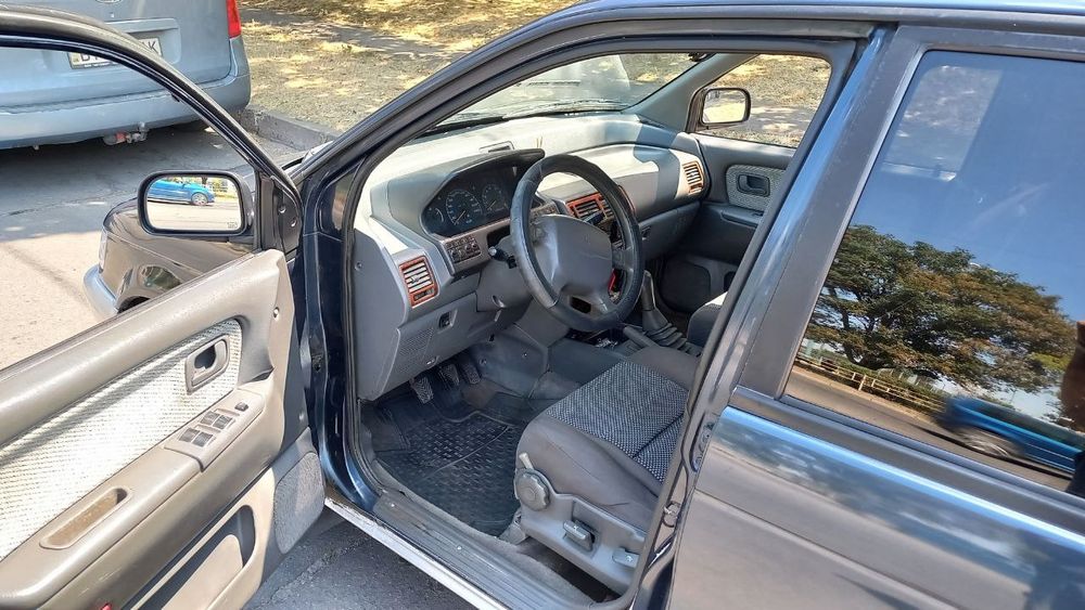 Митсубиши Спэйс Вагон