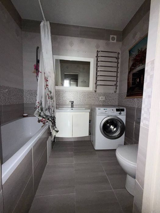 Квартира на 5 поверсі з ГАЗОВИМ опаленням. Ирпень с ремонтом