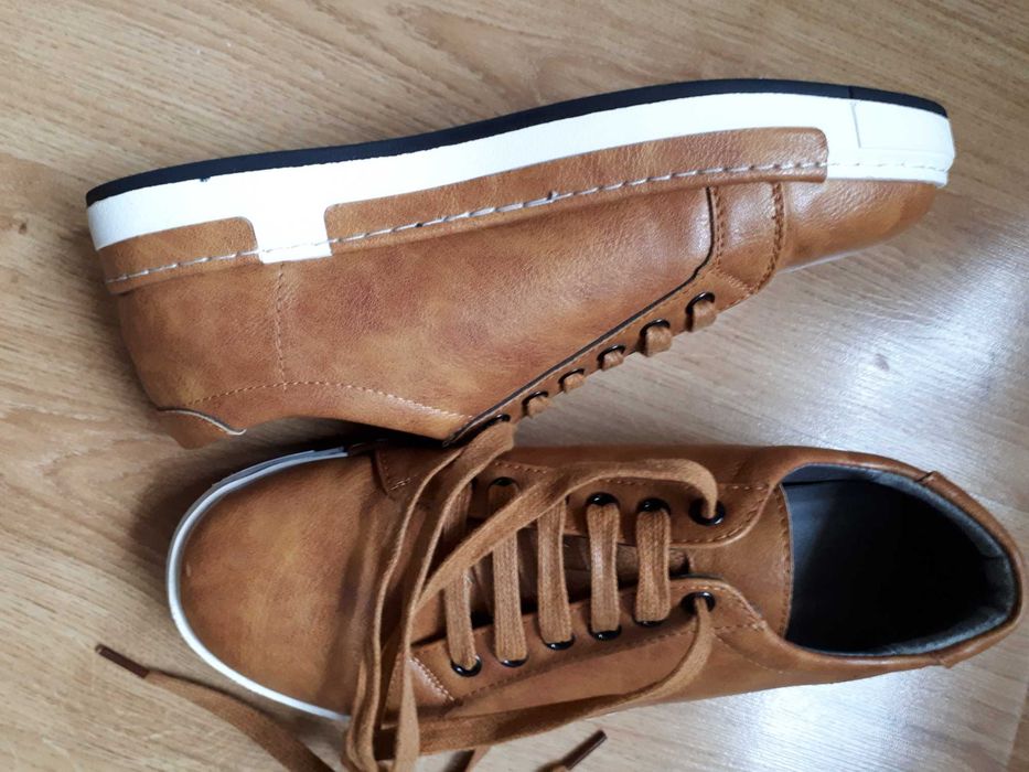 sprzedam męskie buty sportowe roz.40