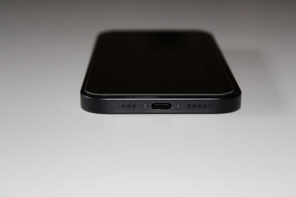 iPhone 15 256GB Preto – Excelente estado – Bateria 97%