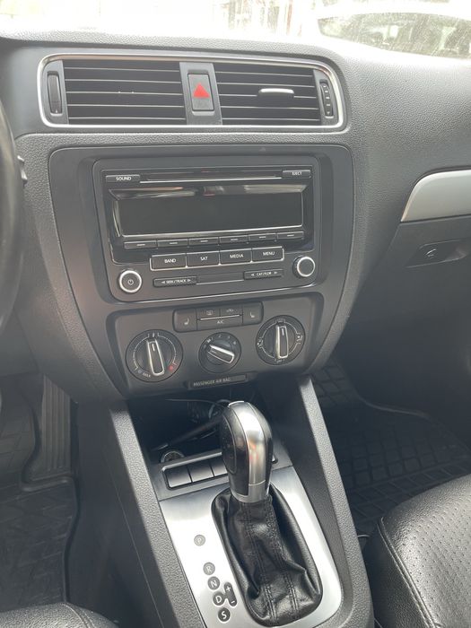 Автомобіль volkswagen jetta