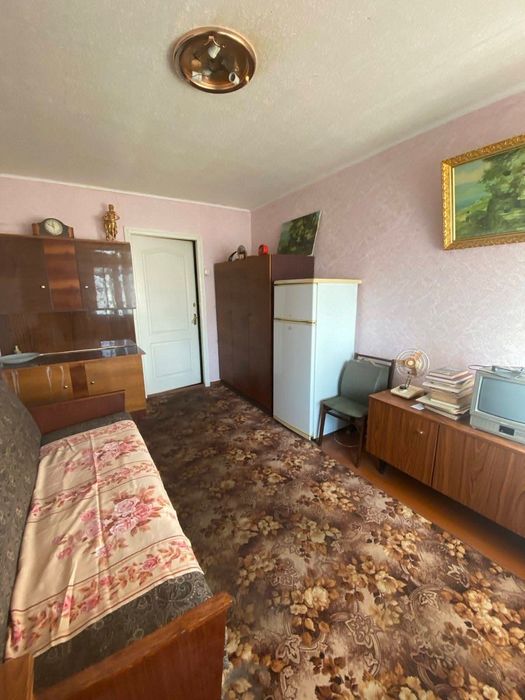 Продаж кімнати з балконом