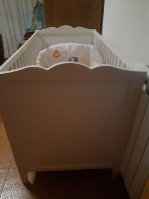 Berço grades com colchão