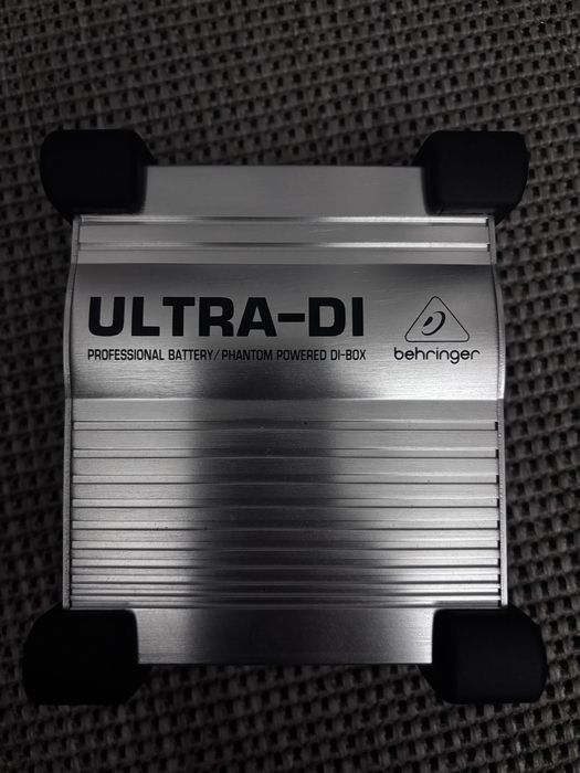 DI box activa Behringer *nova*