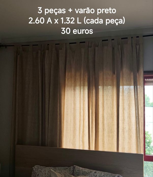 Várias peças de cortina com varão