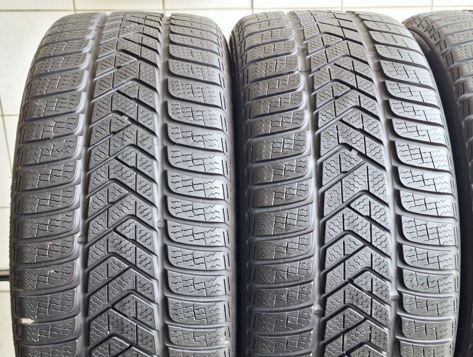 245/40R18 Pirelli SottoZero 3 Winter 97V XL 2022r D/B/72dB 200zł/szt