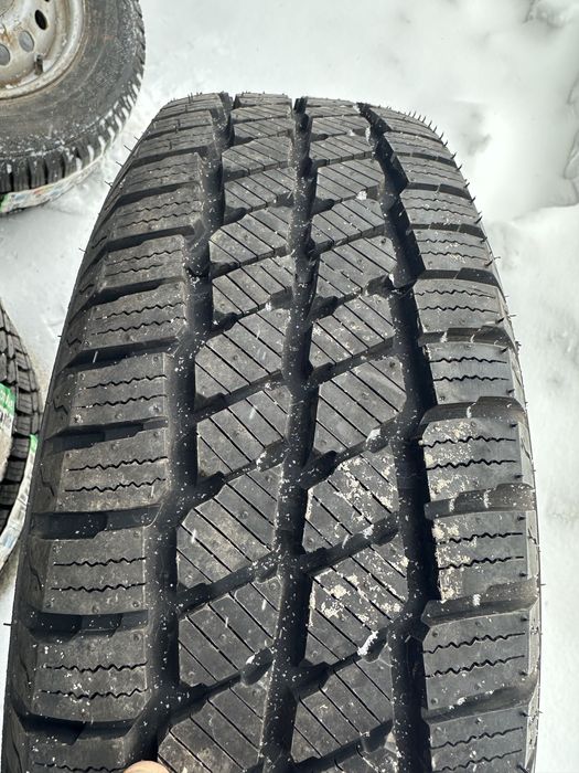 Зимові шини з дисками на vw t4 195/70r15 5x112 et 55