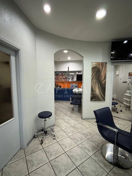 Продаж! Фасад! Торгова! Салон Краси! Григоренко! 73 м²! 1 986 $ за м²!