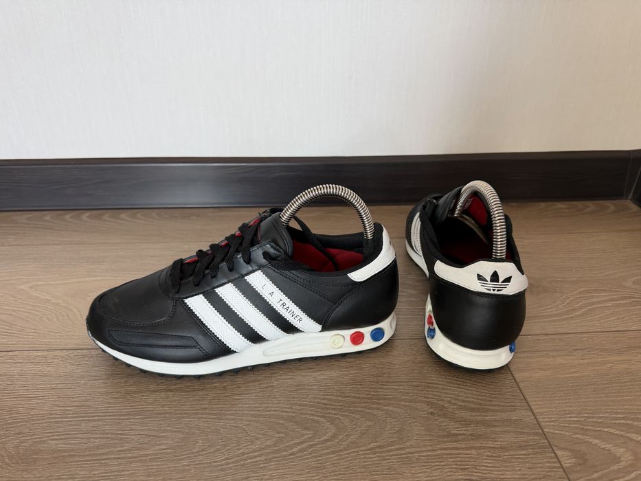 шкіряні кросівки adidas L.A.Trainer 40.5 розмір