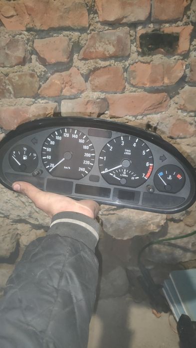 Продам приборку бмв320i Состояние отличное