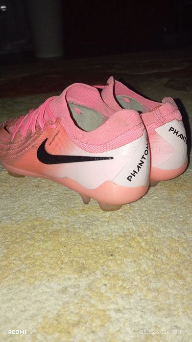 Продаю  бутси фантом рожеві розмір 39 гарний стан