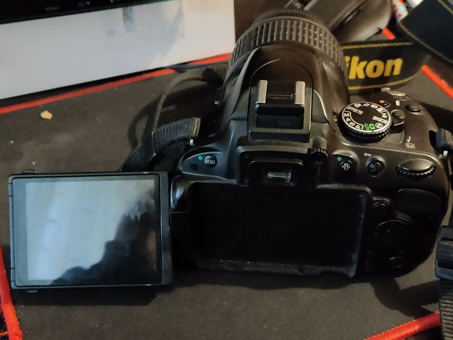 Срочная продажа Фотоопарат Nikon d5100 з объективом 18-55