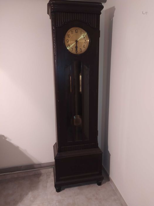 100 letni zegar stojący w stylu gdańskim.