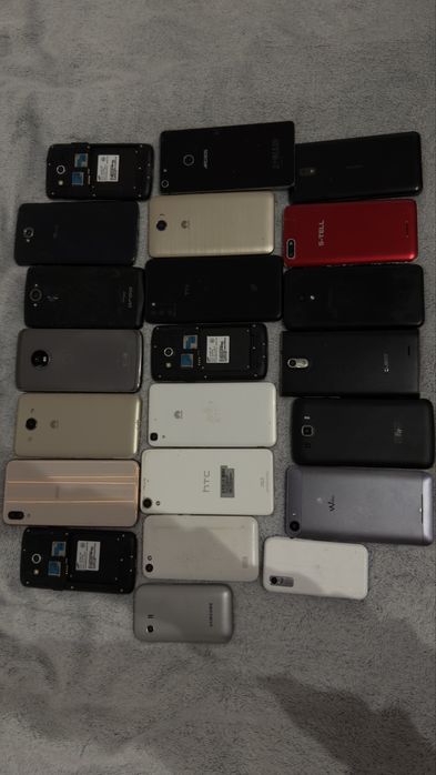 Лот телефонів Huawei, S-Tell, Moto, Archos, Samsung та інші