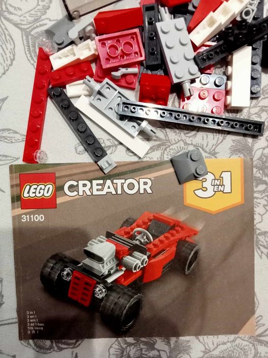 LEGO 31100 samochód sportowy