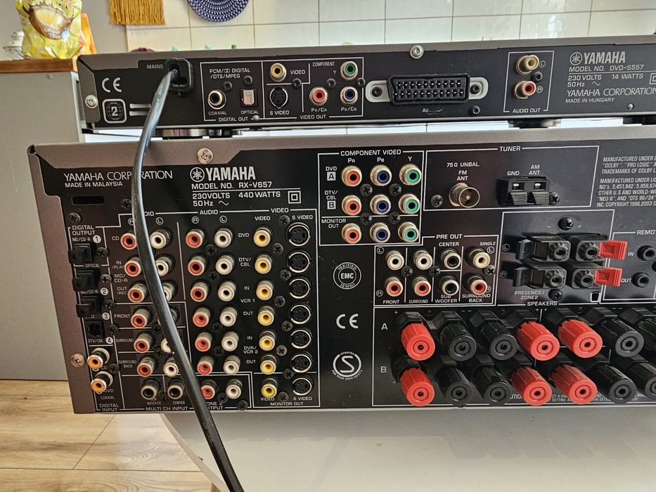 Ampliner Yamaha RX V657 i DVD S557