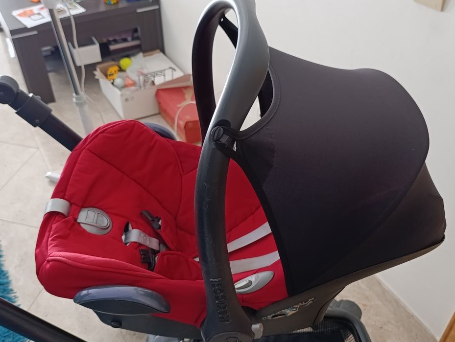 Carrinho Jané Rider + Cadeira Auto Jané Strata – Excelente estado