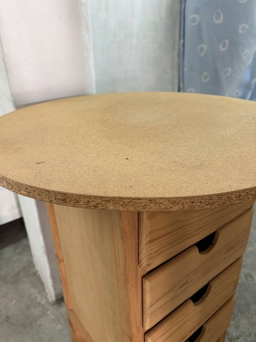 Mesa de Apoio em Madeira com 4 Gavetas