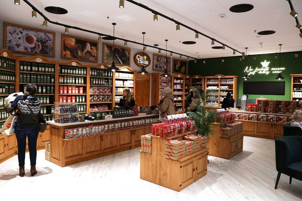 Drewniany regał sklepowy w stylu retro - producent MEBLO-WOSK