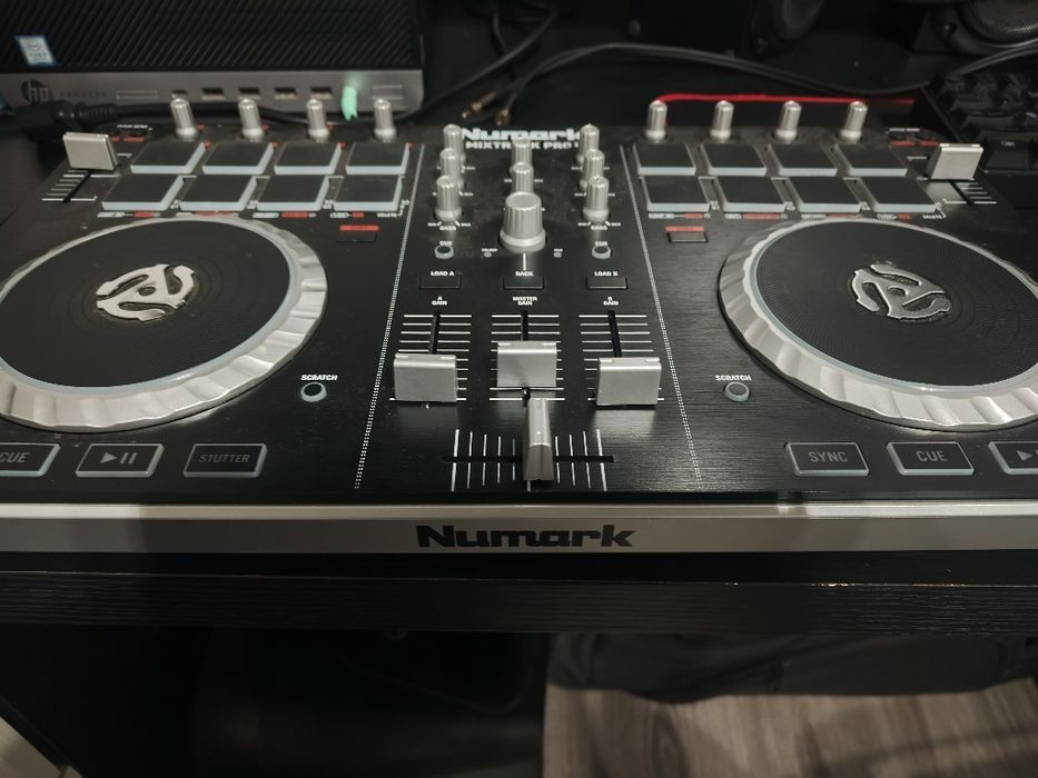 Kontroler Numark Mixtrack Pro II