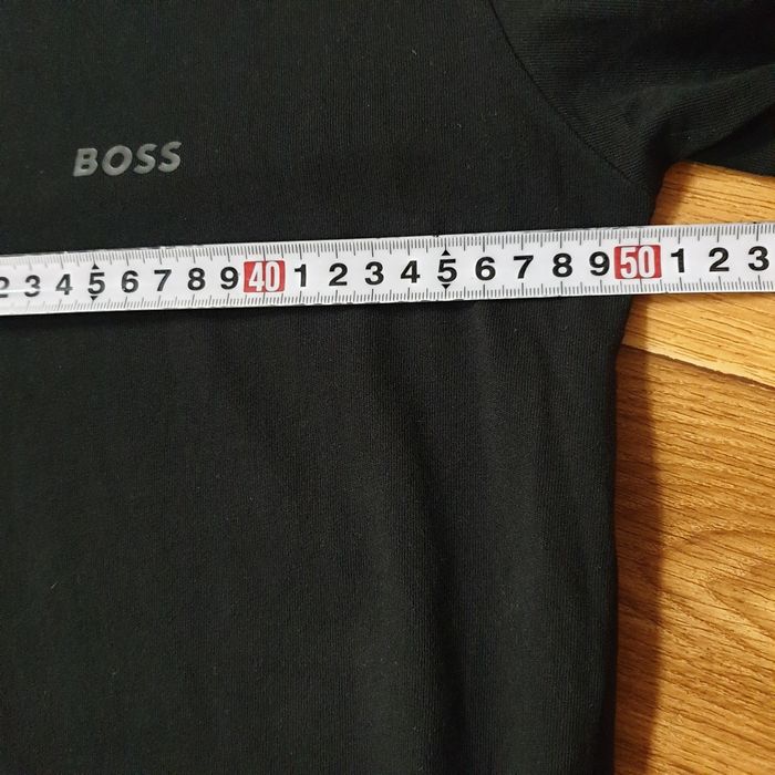 Boss чоловіча чорна футболка L/M 46/48