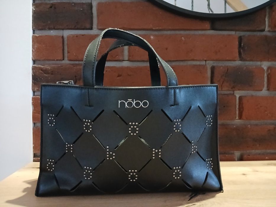 Torebka czarna ćwieki dżety Nobo kosmetyczka gratis