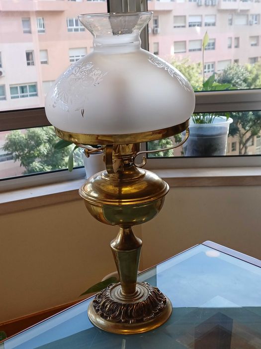 Candeeiro Vintage NOVO em formato de lampião em ferro e latão