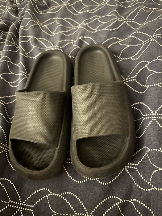 Klapki  sandaly czarne 35-36