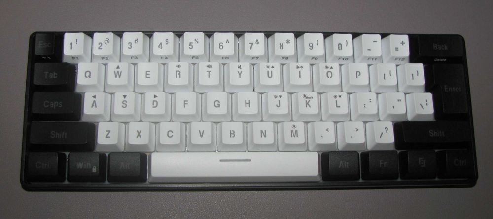 Проводная игровая  клавиатура Snpurdiri 60% RGB Mini с подсветкой