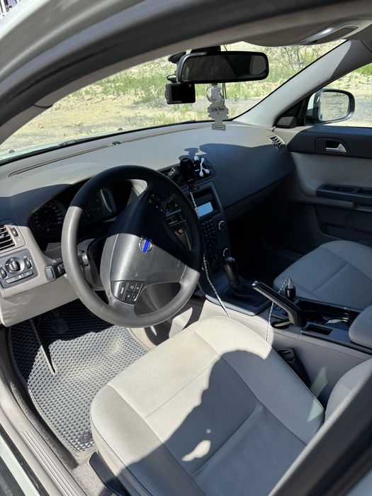 Volvo S40 2010 VIN YV1MS76F2B2533012 фото оголошення 7 з 8