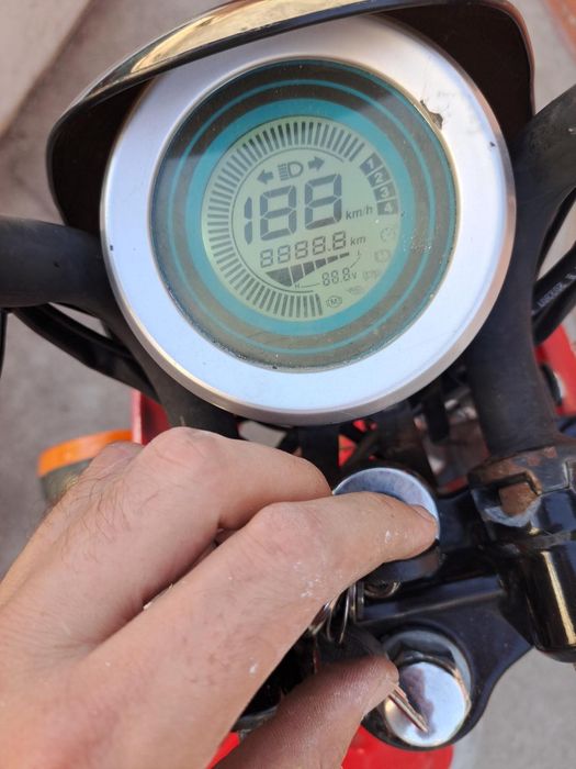 Vendo ao troco Vortex eletrica
