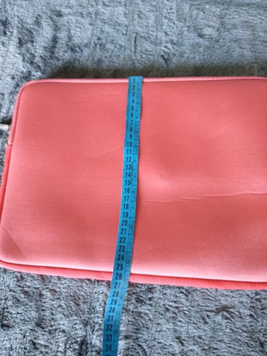 Futerał / etui na laptopa / tablet i akcesoria