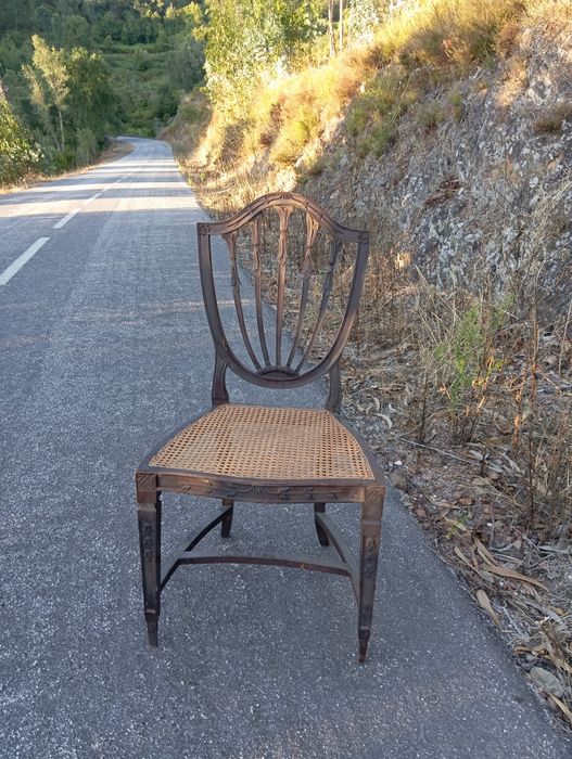 Cadeira clássica madeira