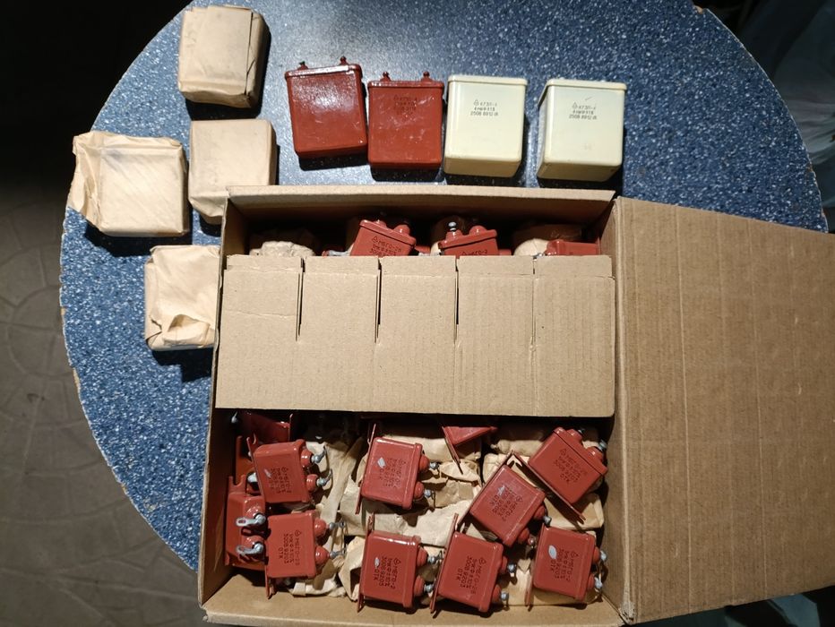 Конденсаторы МБГО разные