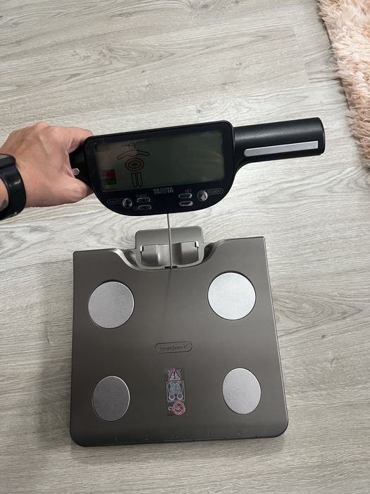 Balança Tanita BC-601 (Champagne Gold)