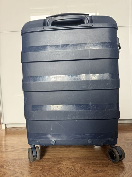 Walizka puccini granatowa mała Materiał polipropylen