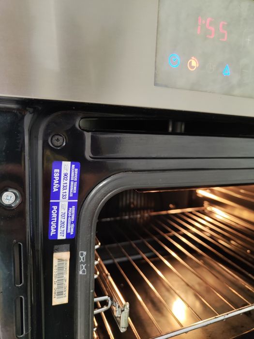 Вбудована духова шафа Hotpoint Ariston в чудовому стані