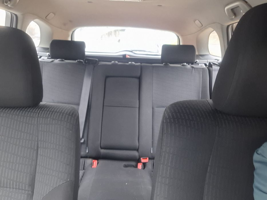 Toyota avensis t27 wagon