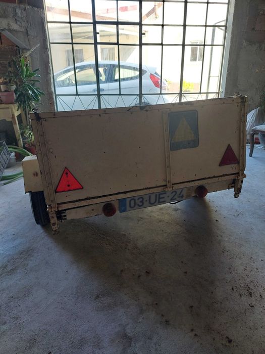 Vendo atrelado para carro