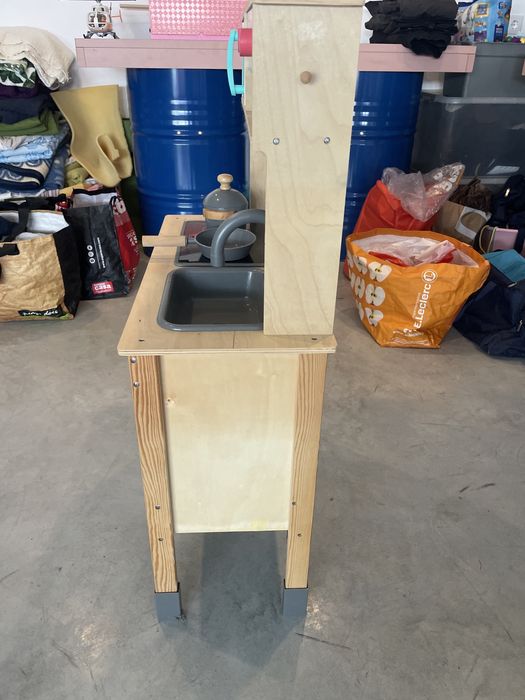 Cozinha de madeira de brincar