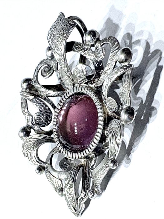 Magnífico antigo pendente / pregadeira em prata portuguesa Sec. XIX