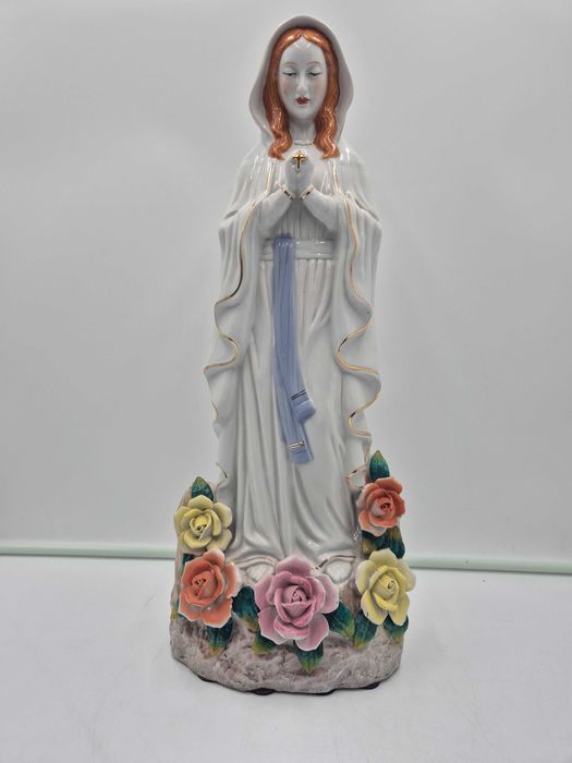 Figura Matki Boskiej z porcelany Francja
