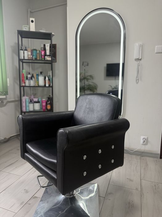 Fotel fryzjerski ENZO – czarny, hydrauliczny