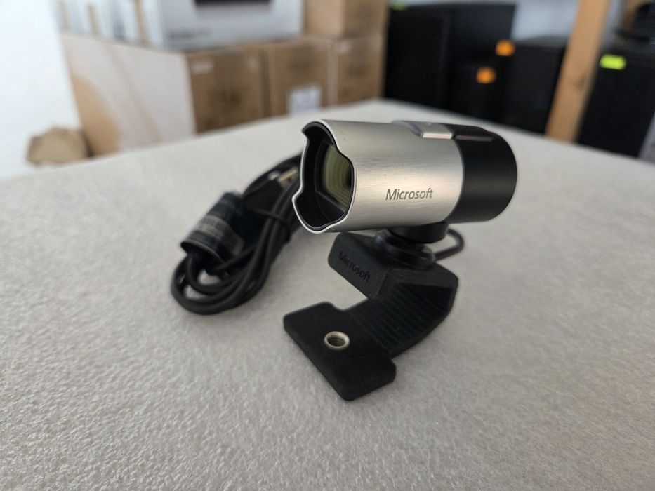 Веб-камера Microsoft LifeCam Studio 1080p