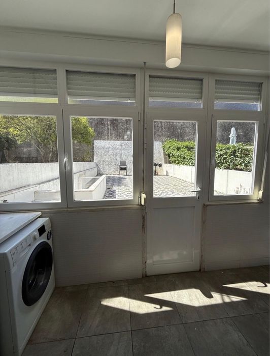Quarto para senhora | LOURES | 500€