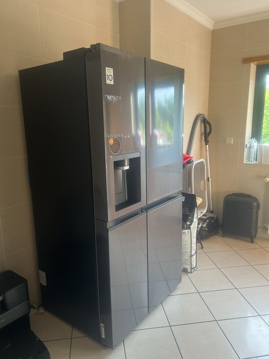Frigorífico Americano LG GSLE91EVAC – Como Novo (Nov 2025) – 628L – No Frost