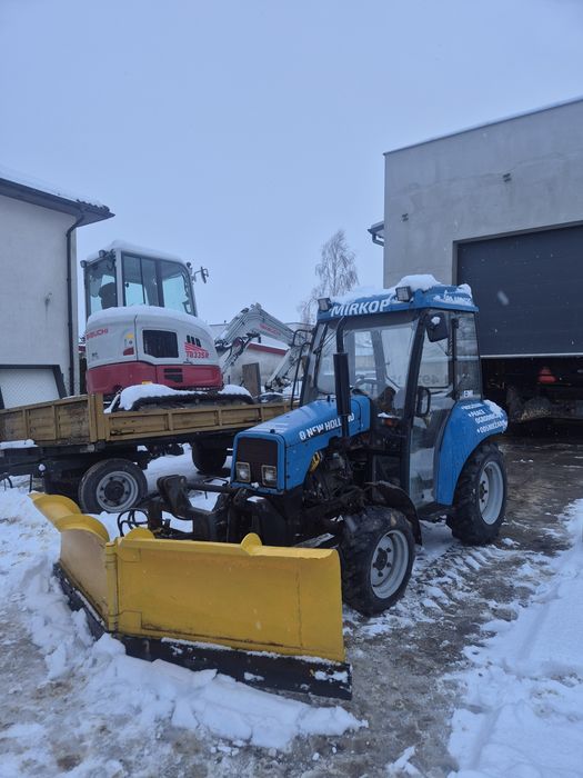 Pług śnieżny z traktorem